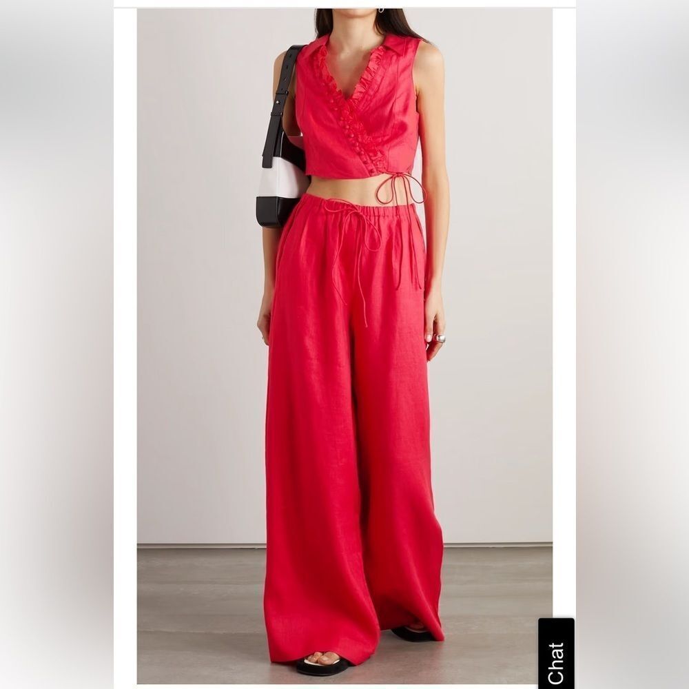 JOSLIN Anthropologie
Camilla cropped button-embellished linen wrap top Size 6